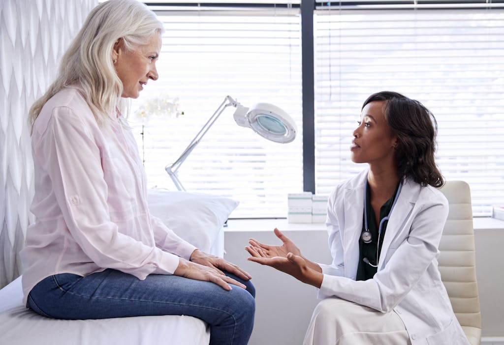 Consultation with a female surgeon